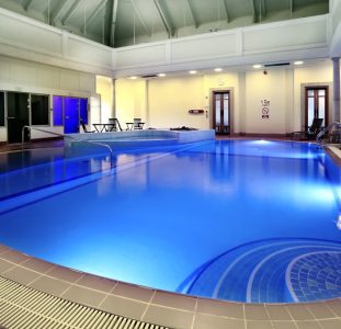 https://ccapartmenthotel.co.uk/wp-content/uploads/2024/07/1638187081-botley-swimming-pool-e1755863646391.jpg